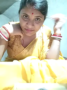 couple 71 online show from April 17, 4:10 pm