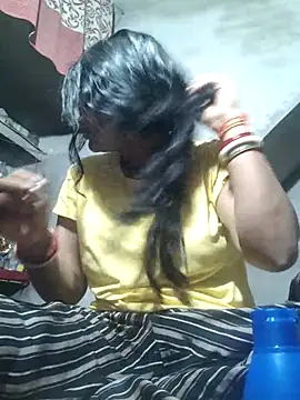 couple 71 online show from April 23, 4:52 pm