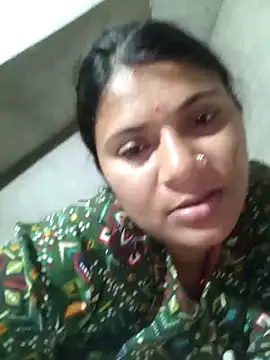 couple 71 online show from April 4, 4:35 pm