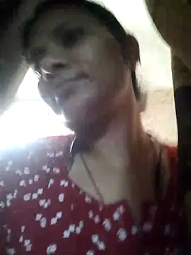 Snapshot of couple_71 chatting on May 20, 7:16 am couple 71 online show from May 20, 7:16 am