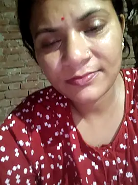 Snapshot of couple_71 chatting on May 19, 6:15 pm couple 71 online show from May 19, 6:15 pm