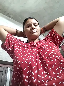 Snapshot of couple_71 chatting on May 24, 6:19 pm couple 71 online show from May 24, 6:19 pm