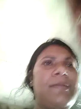 Snapshot of couple_71 chatting on May 18, 7:57 am couple 71 online show from May 18, 7:57 am