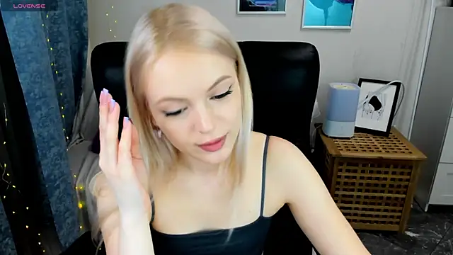 KatherineePierce online show from June 26, 10:26 pm