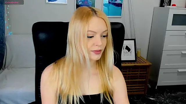 KatherineePierce online show from April 19, 3:35 pm