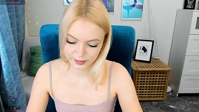 KatherineePierce online show from May 21, 3:53 pm