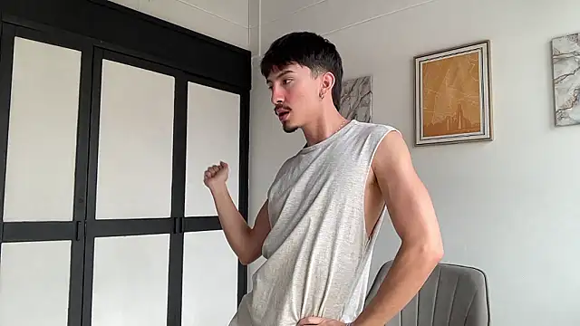 sweettaaron01 online show from February 16, 5:44 pm