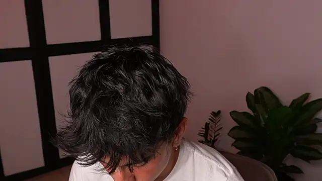 sweettaaron01 online show from June 8, 11:49 pm