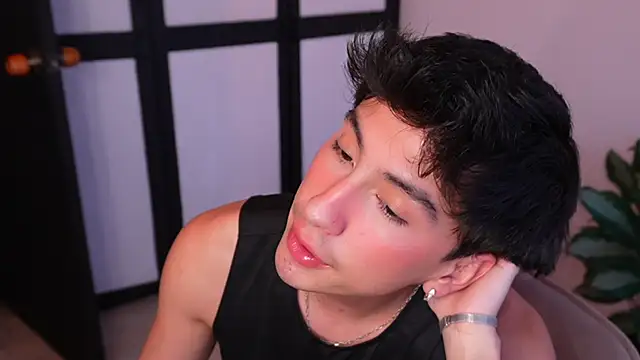 sweettaaron01 online show from June 17, 11:03 pm