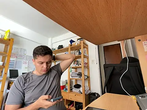 Haustin202 online show from October 3, 6:20 pm