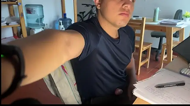 Haustin202 online show from November 4, 8:01 pm