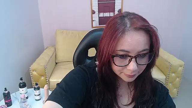 Snapshot of bellatrix_ch chatting on September 24, 4:13 pm bellatrix ch online show from September 24, 4:13 pm