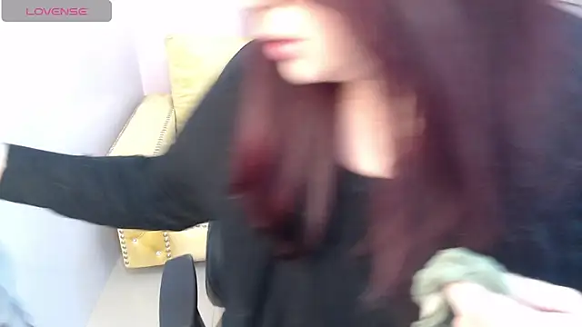 Snapshot of bellatrix_ch chatting on October 5, 11:45 am bellatrix ch online show from October 5, 11:45 am