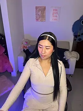 evelyn ch  online show from February 12, 10:48 am