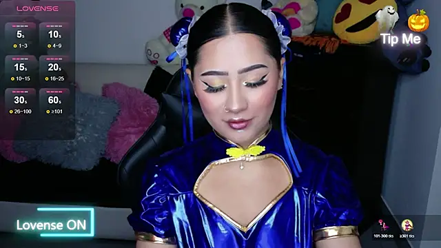 evelyn ch  online show from October 31, 11:29 am