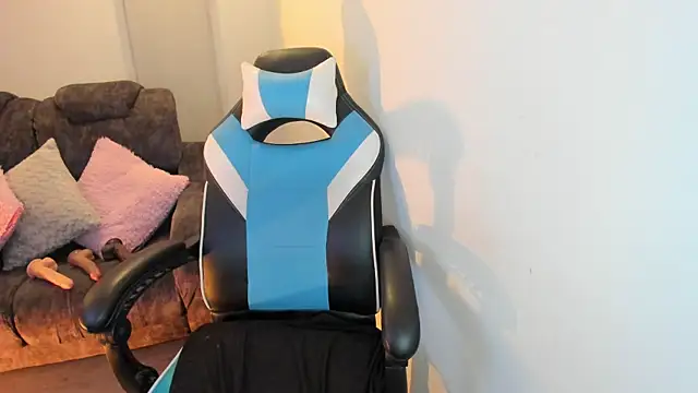 Scarbadgirl  online show from January 13, 4:05 am