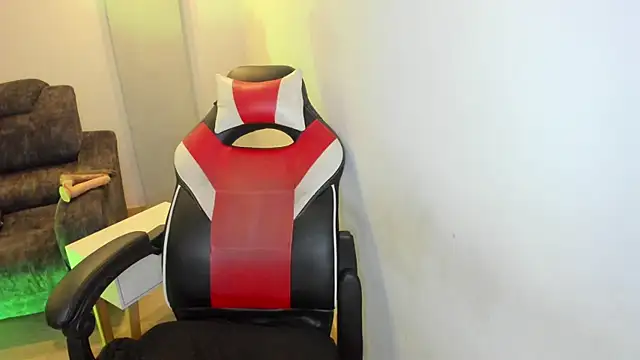 Scarbadgirl  online show from February 19, 3:25 am