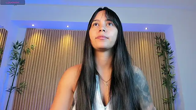 Snapshot of freyja_sweet_ chatting on October 12, 11:33 am freyja sweet  online show from October 12, 11:33 am