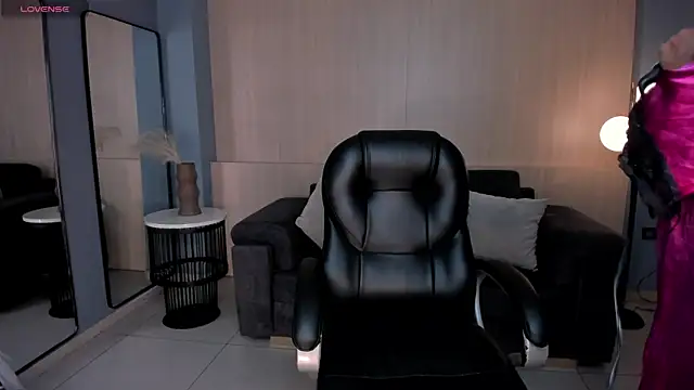 SarahYates online show from March 29, 11:28 pm