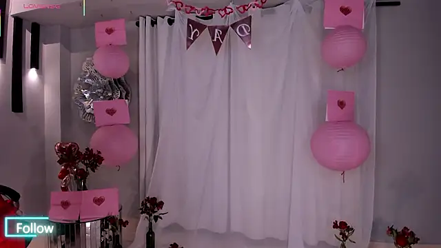 SarahYates online show from February 14, 4:23 am