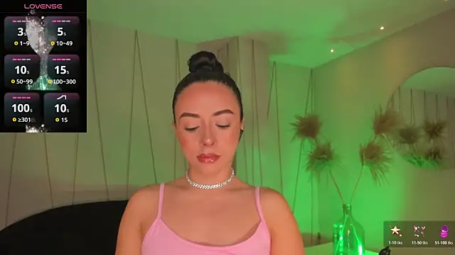 IsabellaMoreau online show from March 8, 6:11 pm