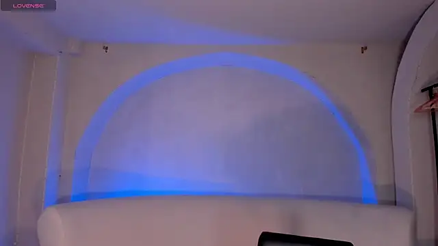 IsabellaMoreau online show from March 12, 7:51 pm