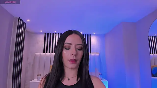 IsabellaMoreau online show from October 31, 7:32 pm