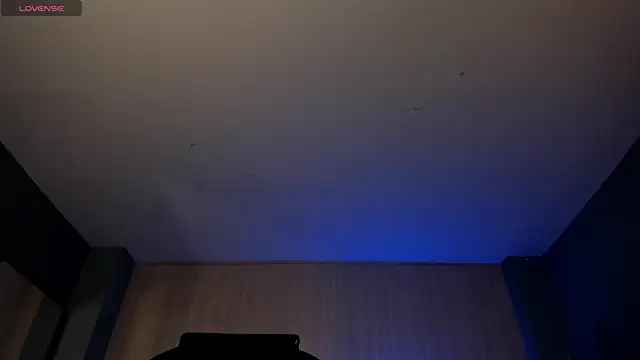 IsabellaMoreau online show from November 27, 8:31 pm