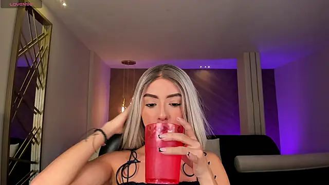 IsabellaMoreau online show from April 13, 10:03 pm