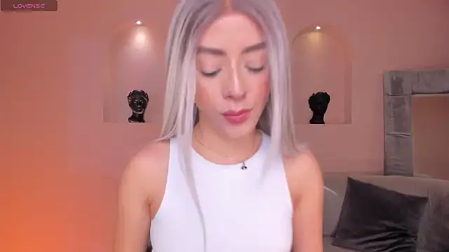 IsabellaMoreau online show from February 26, 7:47 pm