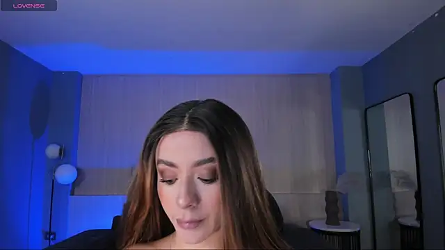 Snapshot of IsabellaMoreau chatting on July 2, 8:04 pm IsabellaMoreau online show from July 2, 8:04 pm