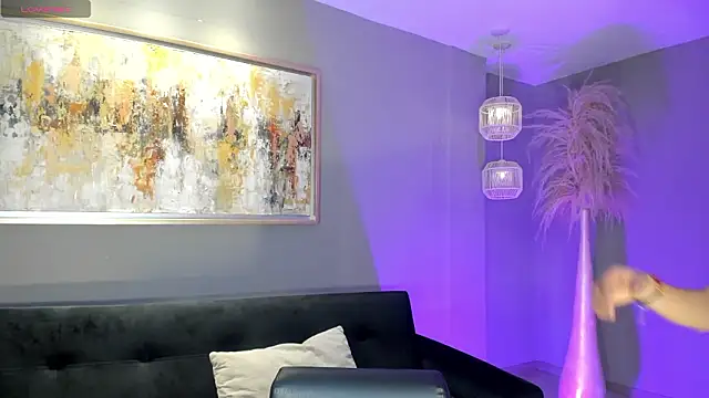 IsabellaMoreau online show from February 3, 8:03 pm