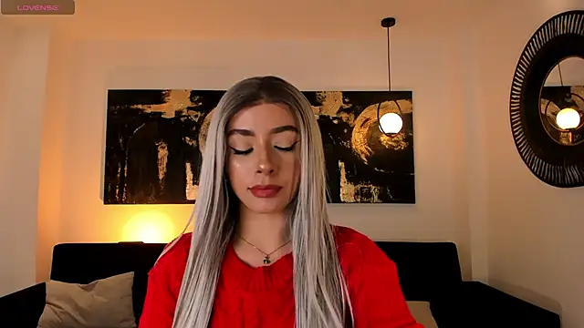 IsabellaMoreau online show from December 20, 8:44 pm