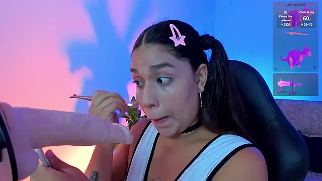 giselle upp online show from November 13, 3:54 am