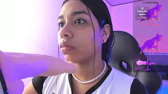 giselle upp online show from September 20, 12:48 am