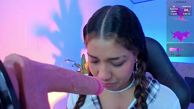 giselle upp online show from November 30, 4:46 am