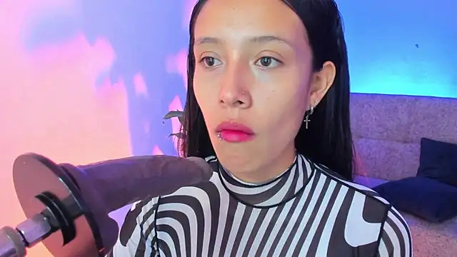 alicemoon   online show from December 20, 9:56 am