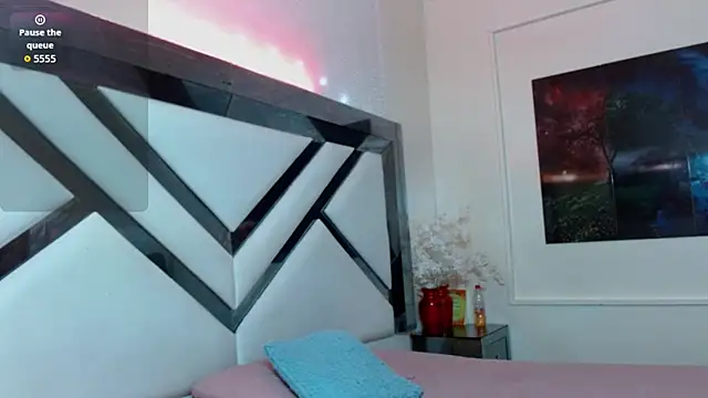 samara selene online show from March 14, 7:09 pm