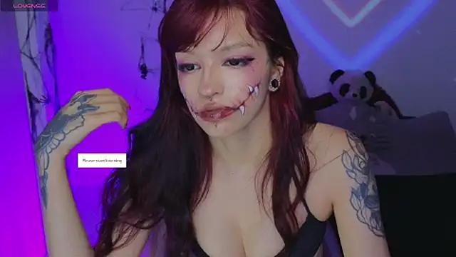 Snapshot of Moonlightt_21 chatting on October 18, 8:44 pm Moonlightt 21 online show from October 18, 8:44 pm