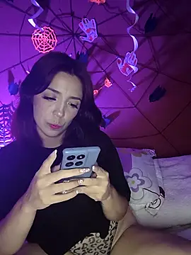 summi10 online show from October 31, 11:00 pm