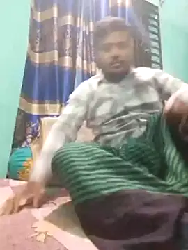 Snapshot of CatchingBouquet chatting on February 18, 2:35 pm CatchingBouquet online show from February 18, 2:35 pm