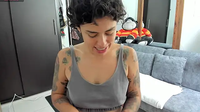 natt op online show from April 22, 1:18 pm