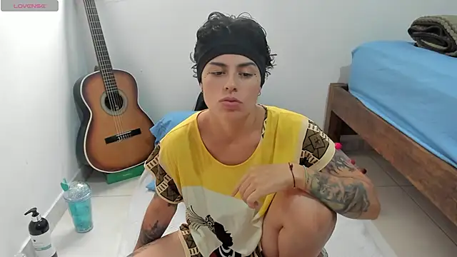 natt op online show from February 25, 10:42 pm