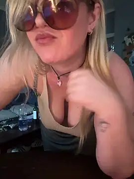 Granlady7 online show from April 15, 7:58 pm