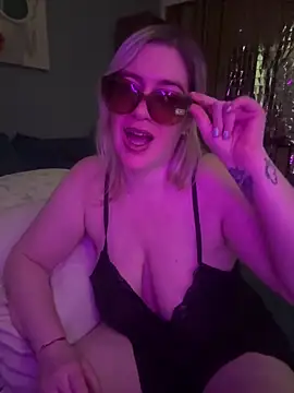 Granlady7 online show from February 15, 5:19 am