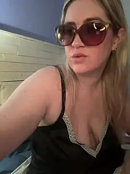 Granlady7 online show from March 28, 5:19 am