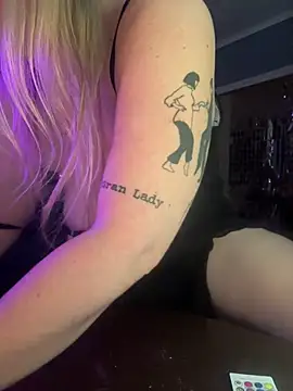 Granlady7 online show from February 25, 11:48 pm