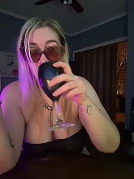 Granlady7 online show from March 23, 8:03 am