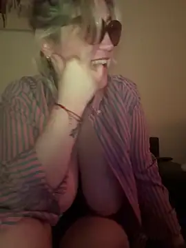 Granlady7 online show from April 13, 9:24 am