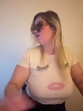 Granlady7 online show from June 6, 10:31 am